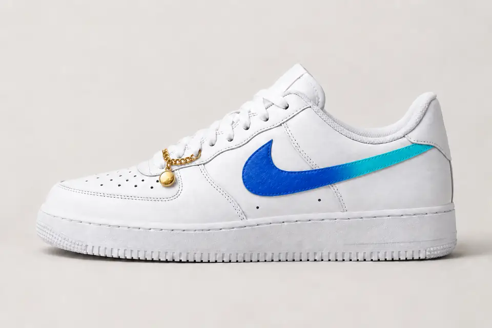 Air Force 1 Chaîne Or Dégradé coloris bleu et turquoise, vue de profil